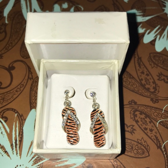 VINTAGE TIGER FLIP FLOP RHINESTONE SUMMER EARRINGS - Picture 2 of 2